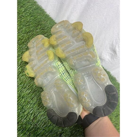Nike Air VaporMax Flyknit 3 GS Light Silver Volt Size 5.5Y Womens 7 BQ5238-002 - Picture 5 of 9